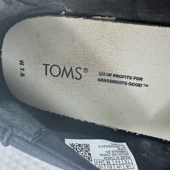 Black Canvas Espadrille Flats - Picture 9 of 9